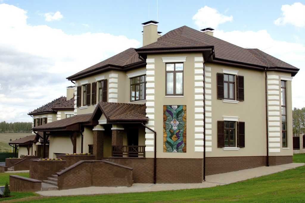 Отделка фасадов домов современными материалами, фото галерея вариантов