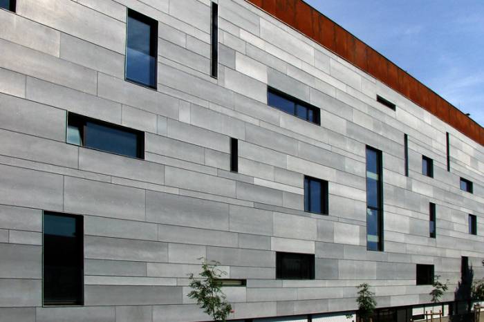 Вентилируемый фасад из фиброцементных плит: чем обусловлена популярность покрытия