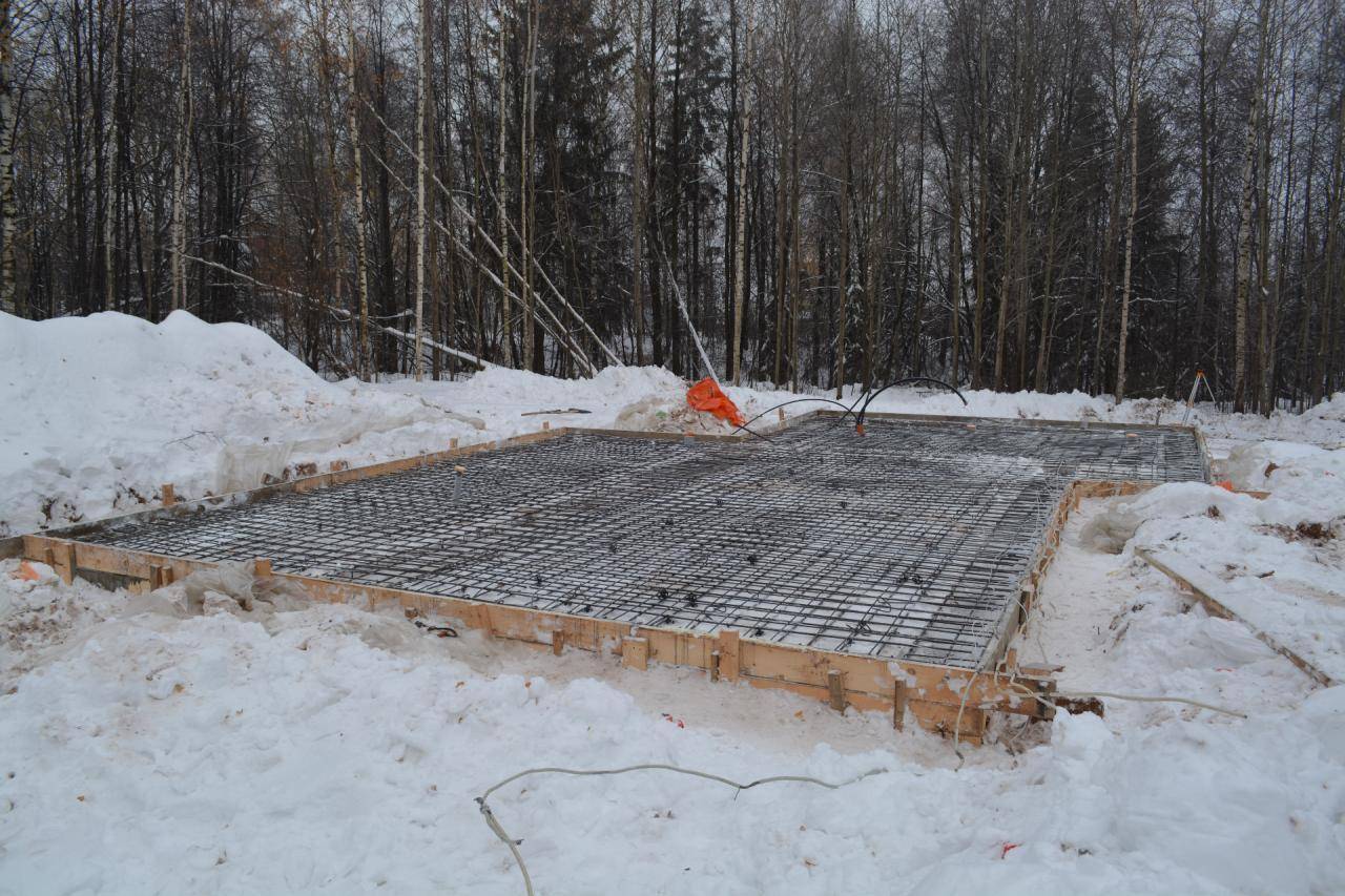 Можно ли заливать фундамент зимой? | housedb.ru