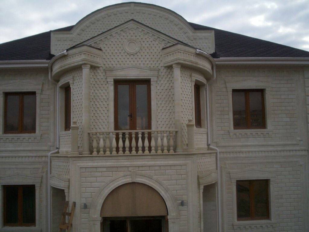 Облицовка дагестанским камнем фасада дома (+видео)