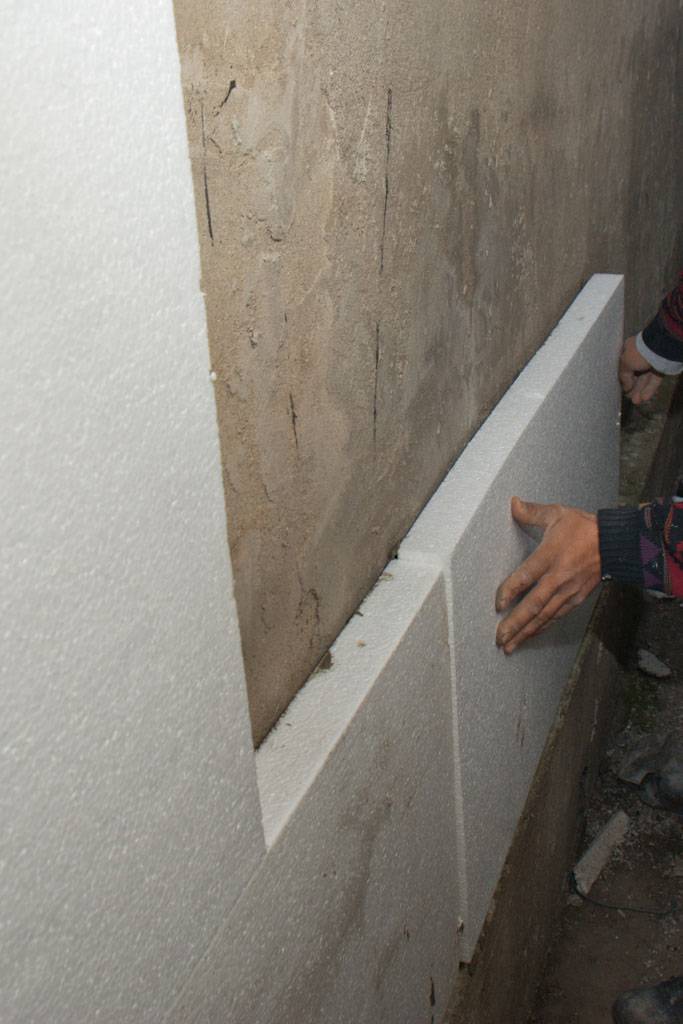Как крепить пенопласт к стене, все что нужно знать
