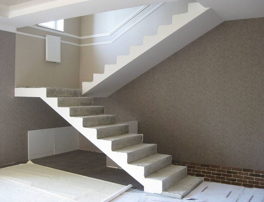 Бетонная лестница на второй этаж: фото в частных домах, чем отделать, изготовление своими руками, оформление дизайна