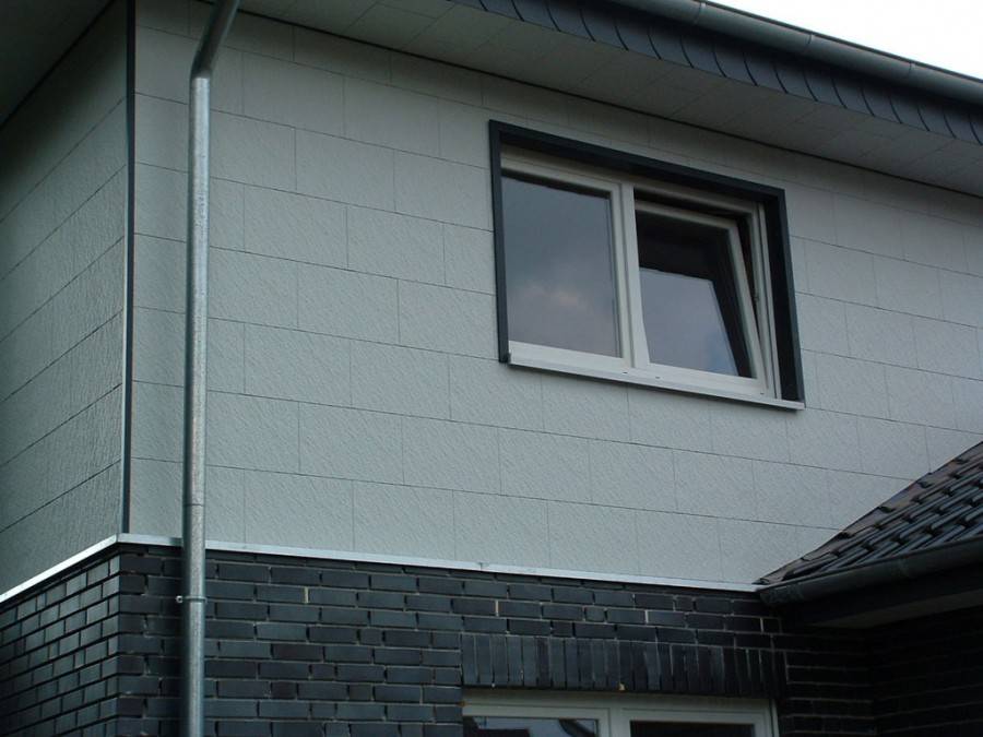 Достоинства и недостатки виниловых фасадных панелей для наружной отделки дома