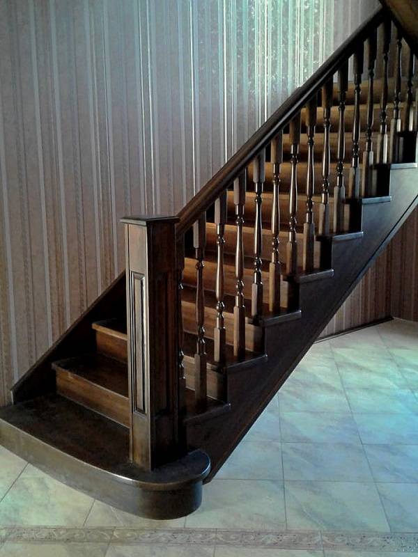 Лестница как элемент дизайна дачного или загородного дома