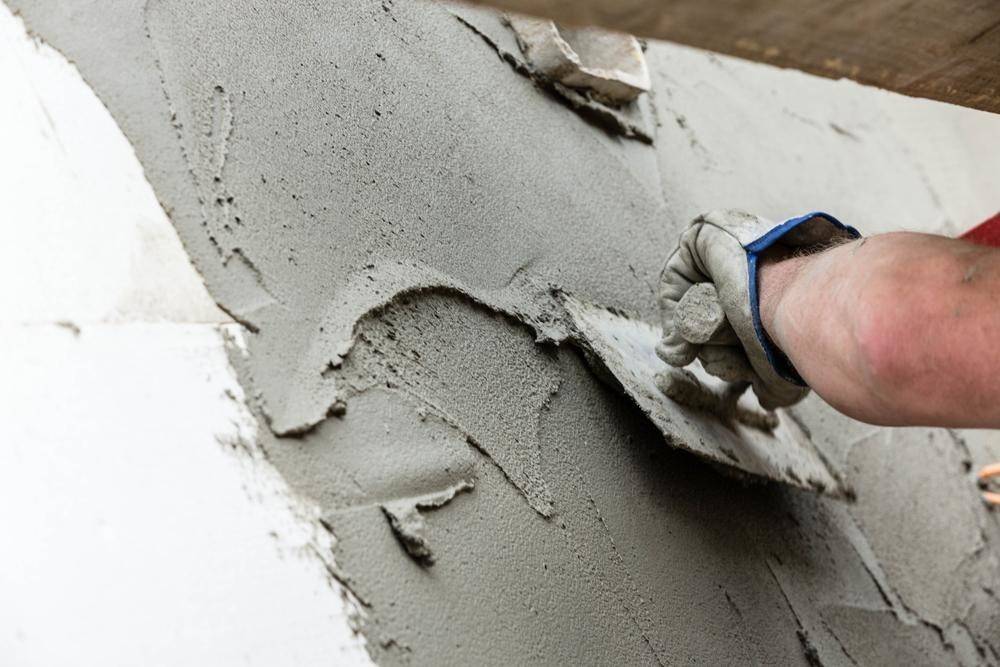 Оштукатуривание стен своими руками: пошаговая инструкция