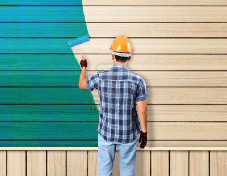 Чем лучше покрасить деревянный дом снаружи