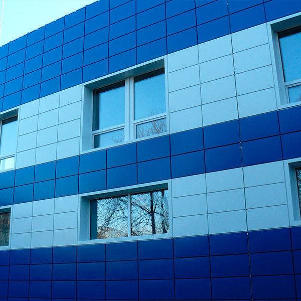 Фасад из металлокассет: преимущества, недостатки и монтаж