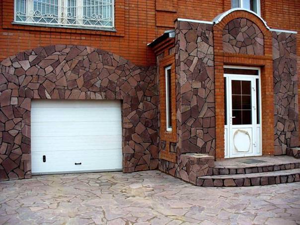 Дикий камень – лучшие фасады частных домов